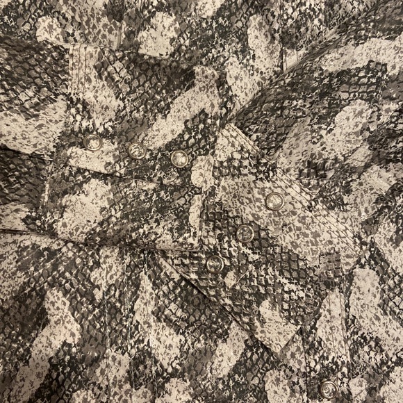 Wrangler Rock 47 Jewel Embossed Long Sleeve Snap Button Shirt Size Large - Picture 4 of 9